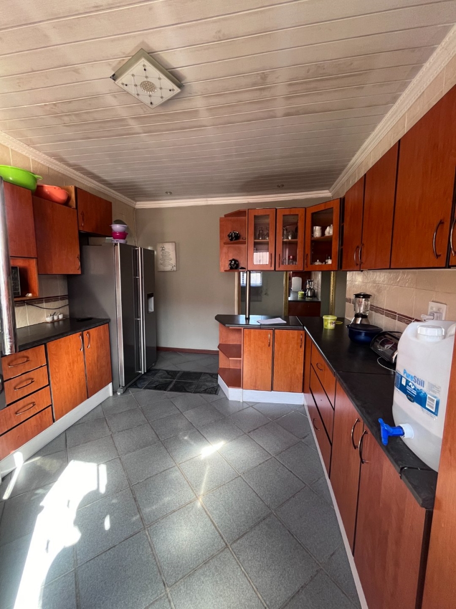 To Let 3 Bedroom Property for Rent in Kwadwesi Eastern Cape